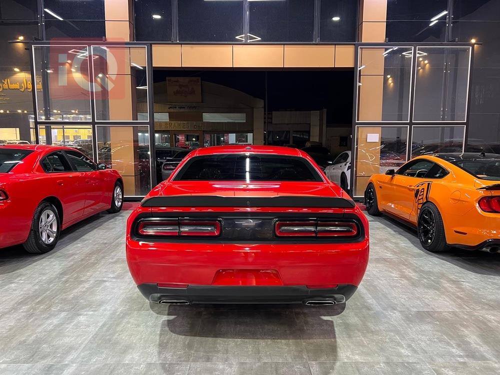 Dodge Challenger